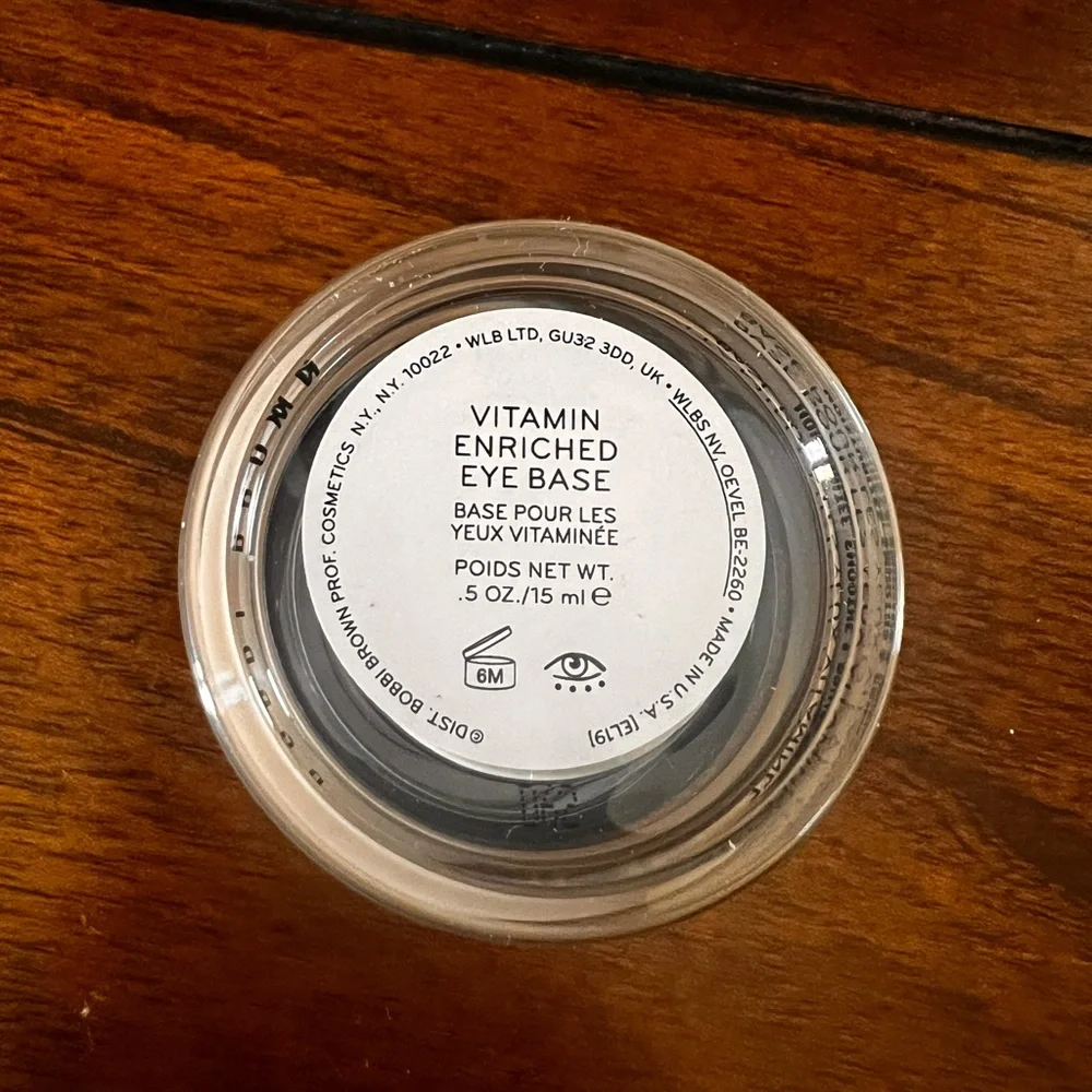 Bobbi Brown Vitamin Enriched Eye Base  Cream - Picture 2 of 4